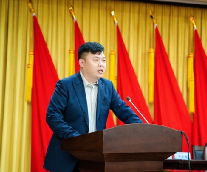 洛阳尊龙凯时集团董事长许明月当选为洛阳民建企业家协会第一届会长